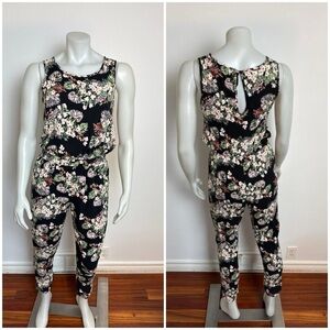 VERO MODA - Simply Easy Floral Sleeveless Jumpsuit. Small.
